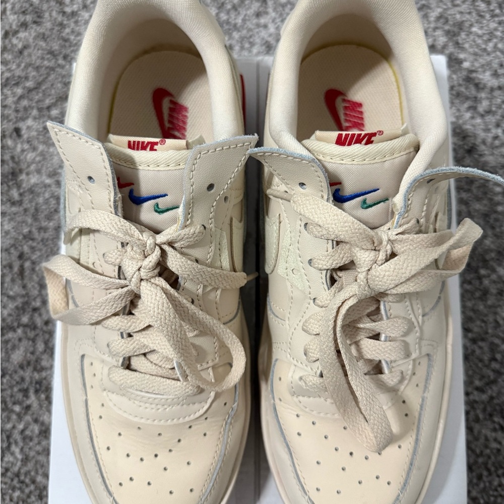 Nike Cream Sneakers with Red Detail - Picture 9 of 9